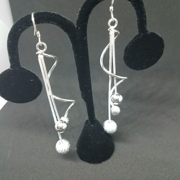 Silver Tone Drop Style Earrings - Picture 1 of 1